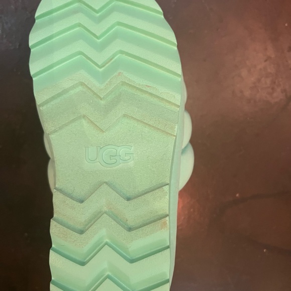 Light emerald green maxi slides slipper comfy fur lined platform by Ugg size 8 - Picture 4 of 14